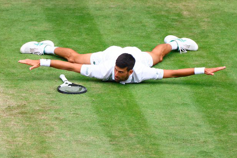 La siete vida de Novak Djokovic: Despierta a tiempo ante Jannik Sinner