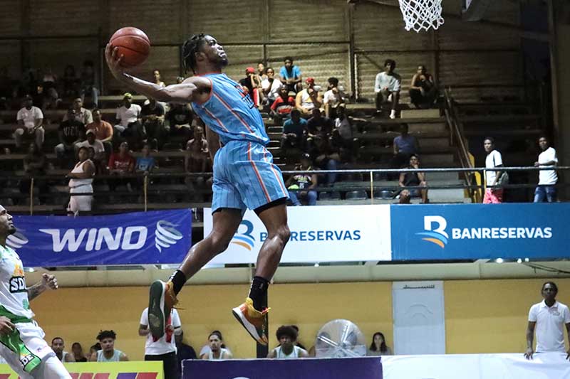 Titanes superaron a los Soles de principio a fin