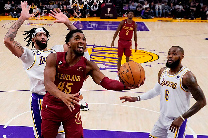 NBA: Los Cavaliers y los Jazz asaltan Los Ángeles