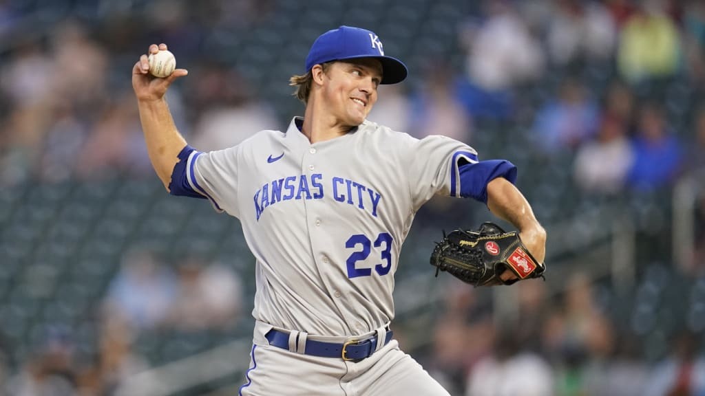 Zack Greinke seguirá en Reales al pactar por una temporada 