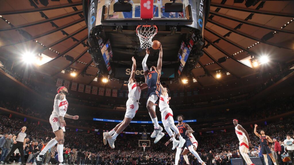 Toronto Raptors  Se lleva la victoria frente a New York Knicks por 121-123 