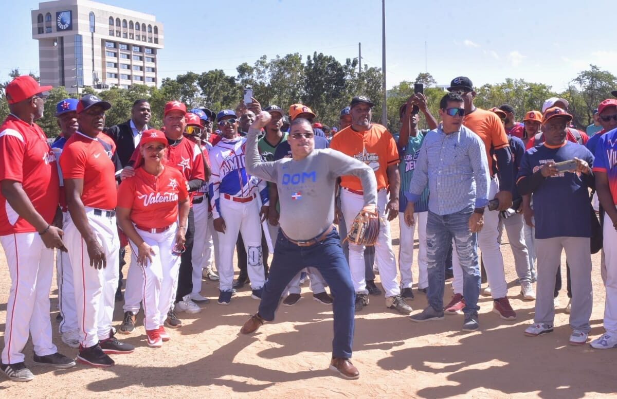 Inauguran torneo béisbol Viejas Glorias dedicado a Francisco Camacho
