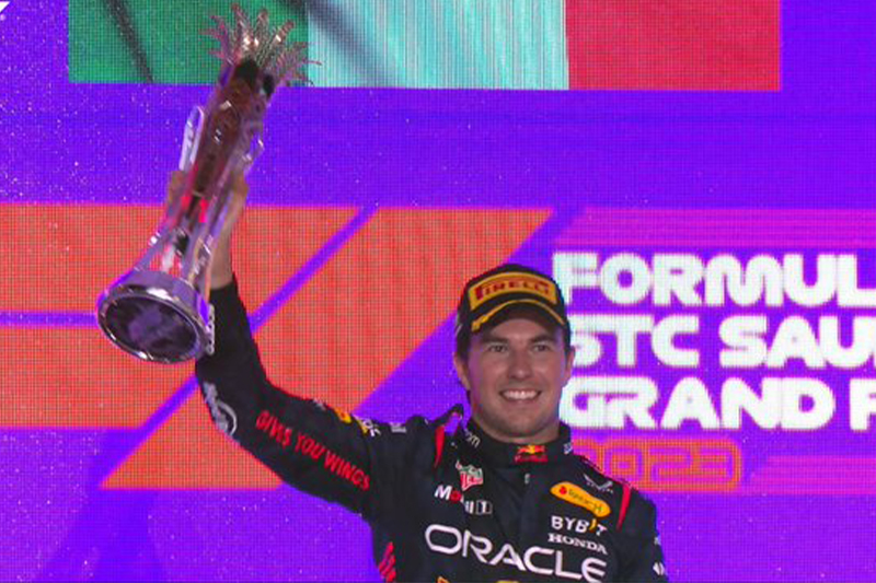 Sergio «Checo» Pérez se llevó el GP de Arabia Saudita