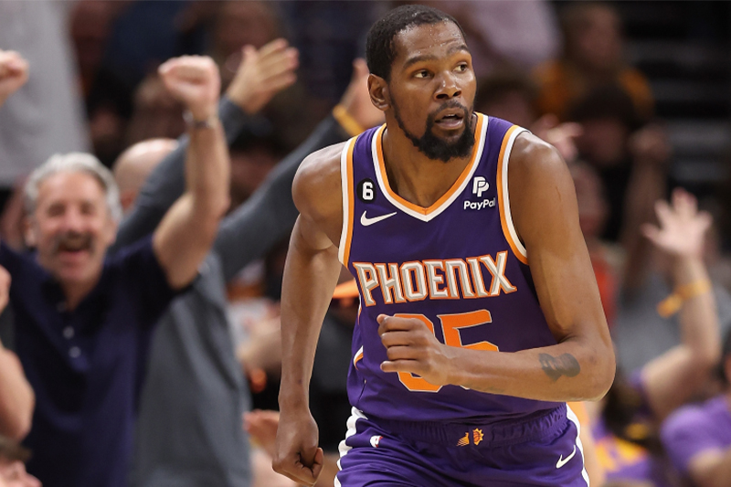 Kevin Durant regresó a los Suns