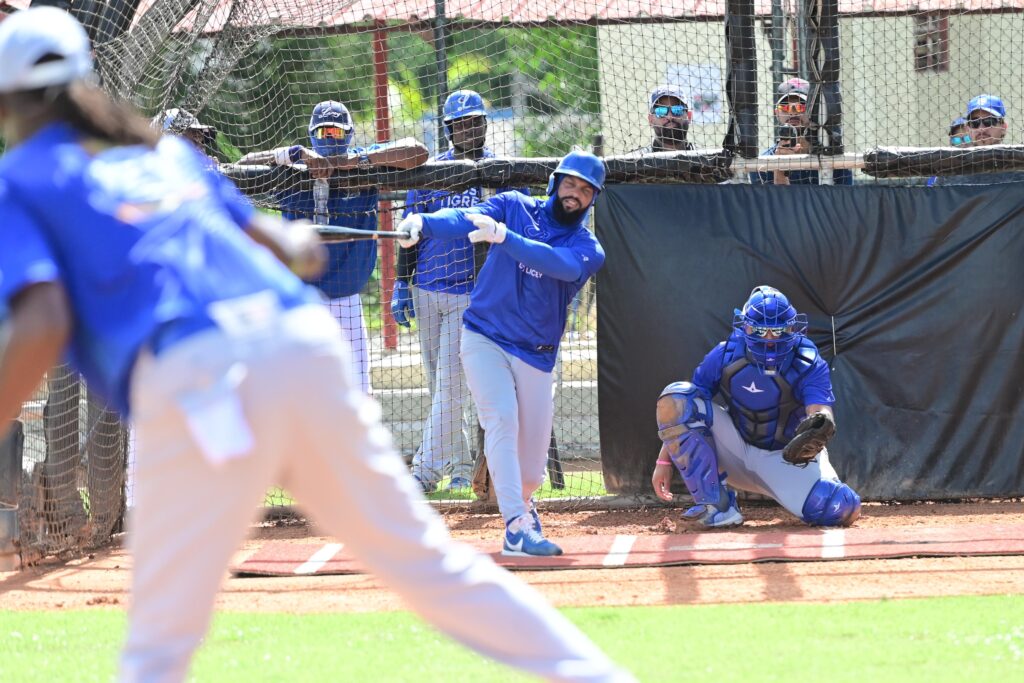 Bonifacio, Rojas Jr. y De León encabezan primer full camp de los Campeones