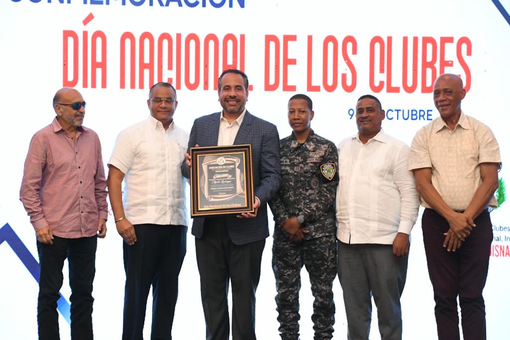 INEFI y la ASOCLUDISNA celebran el "Día Nacional de los Clubes"