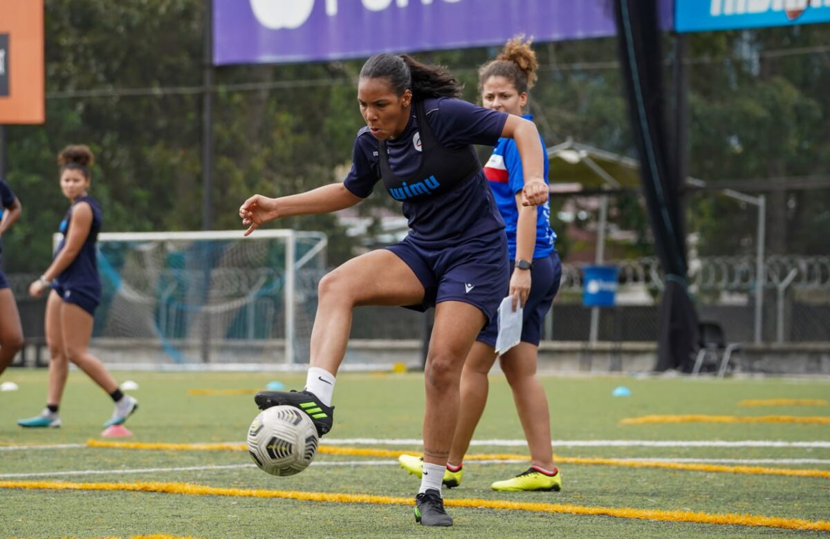 Sedofútbol Femenina por la victoria ante Barbados