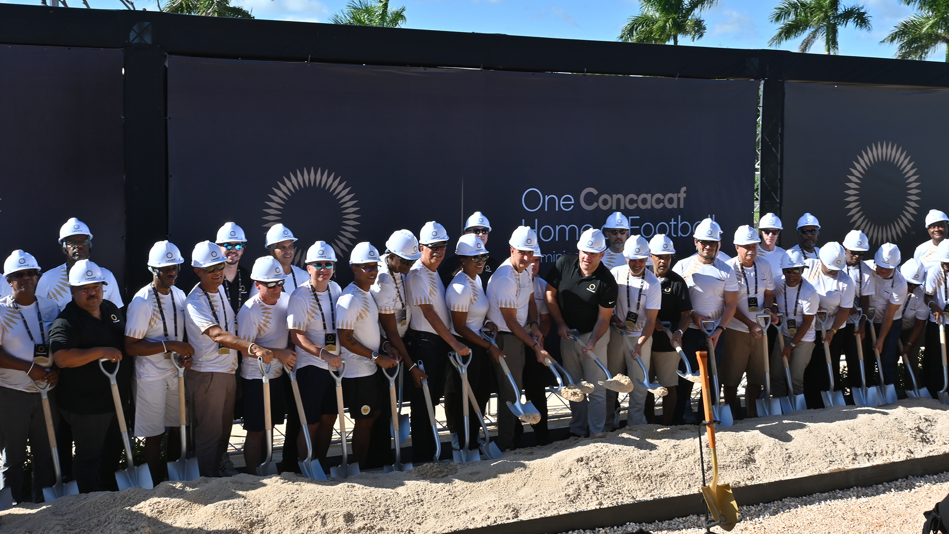 Concacaf coloca primera piedra de su complejo de alto rendimiento en Cap Cana