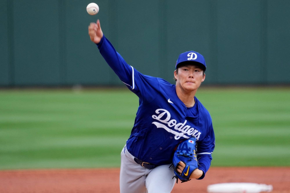 Yoshinobu Yamamoto logra primera victoria con los Dodgers