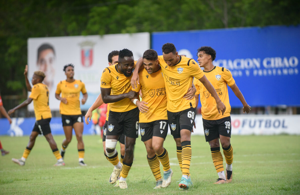 O&M FC busca mantener la cima frente al Atlético Pantoja