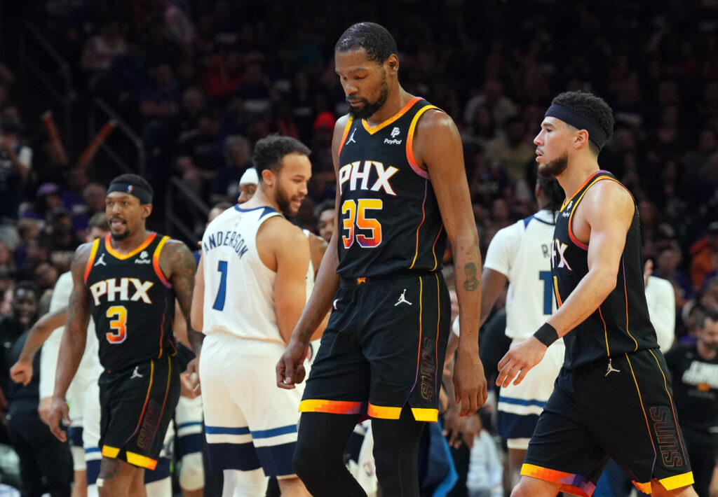 Derrota de los Suns desata abucheos: ¿Cómo reaccionan Durant, Booker y Vogel?
