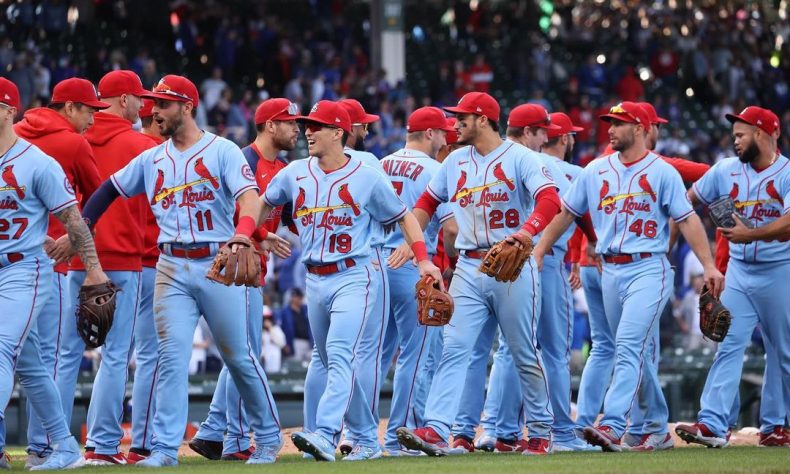 Cardenales fijan récord con 15 triunfos al hilo