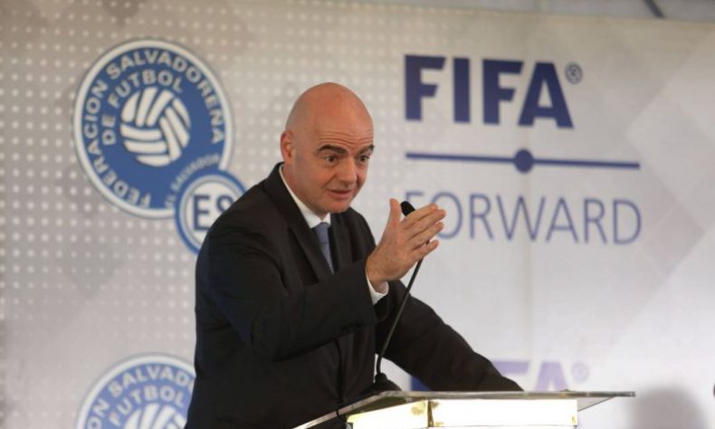 Infantino afirma ningún partido de fútbol vale más que una vida