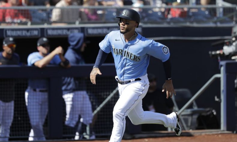 Carlos González podría estar roster Marineros de Seattle el Día Inaugural