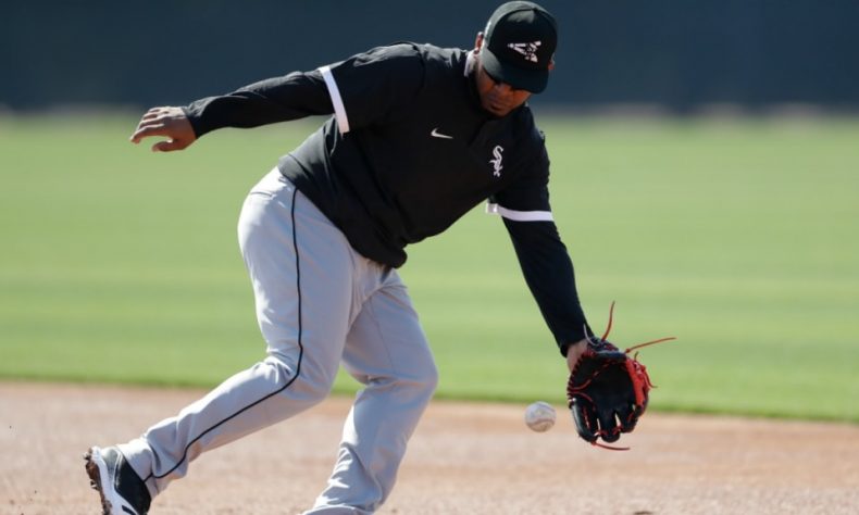 Edwin Encarnación jugaría primera base con Medias Blancas de Chicago