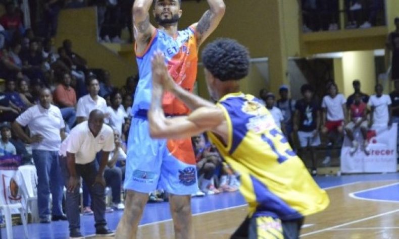 Retiro 23 y Quisqueya disputarán título en torneo basket superior de SPM