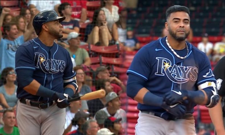 La pelota rebotó el guante de Verdugo y Cruz terminó dando la vuelta a todas las almohadillas en la jugada y anotó cuando el segunda base Taylor Motter hizo un lanzamiento descontrolado que permitió a Tampa Bay acercarse a 7-5 contra el abridor Chris Sale.