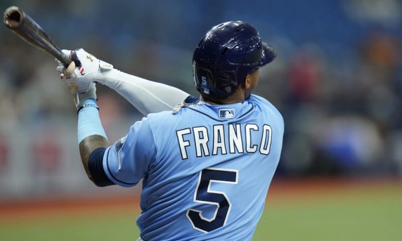 Wander fuera de lineup de Rays por jaqueca