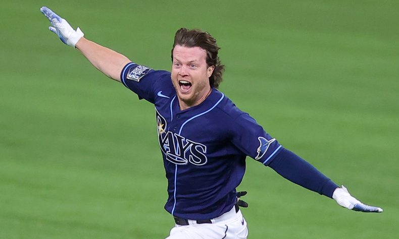 Los Rays presentaron su roster de 26 jugadores para la Serie Divisional de la Liga Americana contra los Medias Rojas.