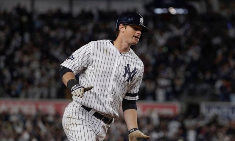 De igual manera, Boone dijo que el cuerpo médico del club le proporcionó una inyección a LeMahieu con la esperanza de que pueda regresar al campo de juego el domingo en el último de la serie contra los Rays, en la Gran Manzana.