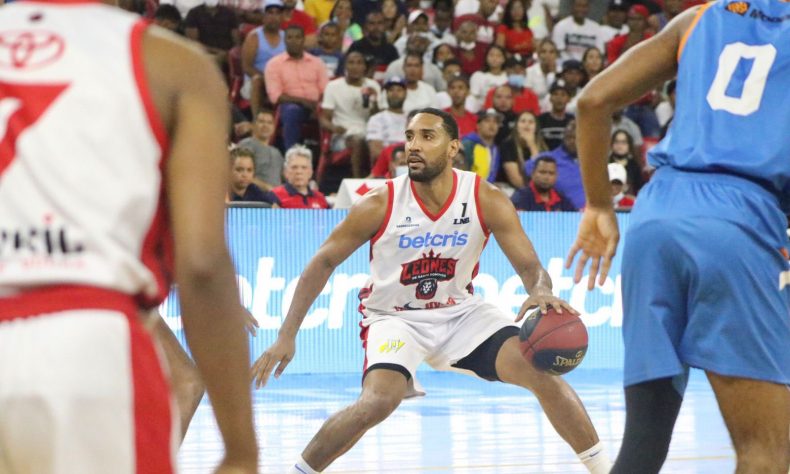 Leones derrota a Titanes en serie final LNB