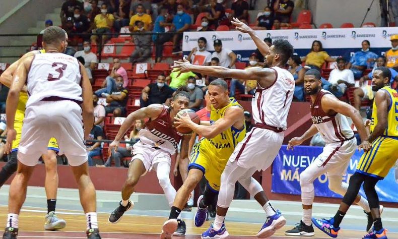 Metros colocan su marca 6-1; Leones doblegaron a los Soles