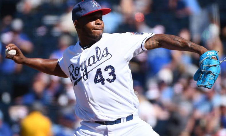 Gigantes firman a Rafael De Paula