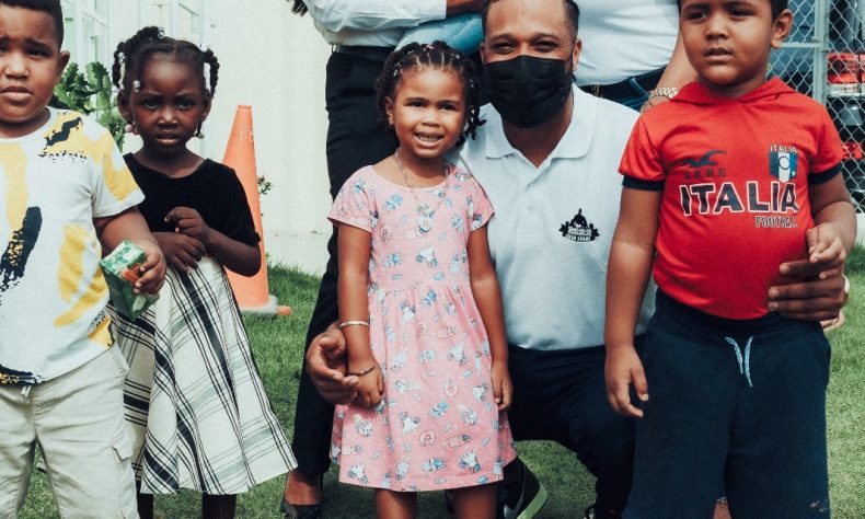 El Jugador de béisbol dominicano, Robinson Cano, inicia la inauguración 2021/2022 de su Escuela en san pedro de macoris - rc22 dream school parte de la fundación rc24