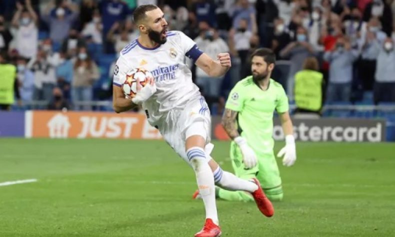 El de este martes por la noche era el primer partido de Champions que se jugaba en el Bernabéu después de 580 días. Día sí y otro también marca Karim Benzema que con el tanto de penalti empató el partido contra el Sheriff -debutante en esta Champions- y superó a Raúl con goles en Europa.