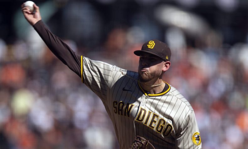 Con corredores en las esquinas y dos outs en la parte alta del décimo episodio, Cronenworth pegó un doble al bosque derecho frente al dominicano Jarlin García, para dar a San Diego la ventaja por primera vez en el encuentro.